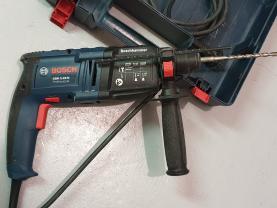 Location : perforateur Location : perforateur