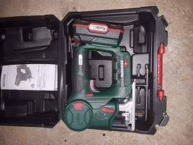 Location : scie sauteuse Location : scie sauteuse