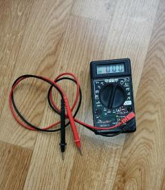 Location : multimetre Location : multimetre