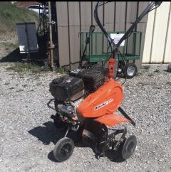 Location : motobineuse Location : motobineuse