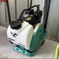 Location : plaque vibrante Location : plaque vibrante