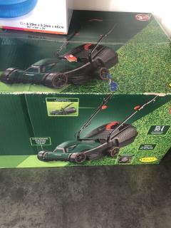 Location : tondeuse Location : tondeuse