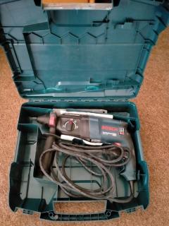 Location : perforateur Location : perforateur