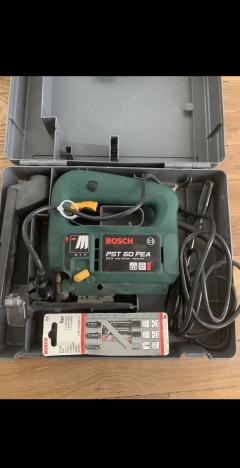 Location : scie sauteuse Location : scie sauteuse