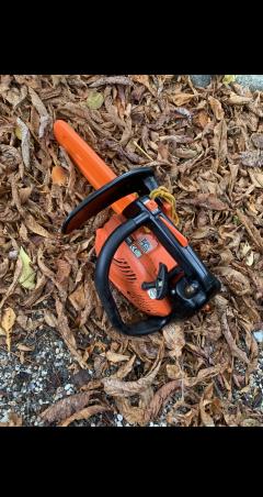 Location : tronconneuse Location : tronconneuse