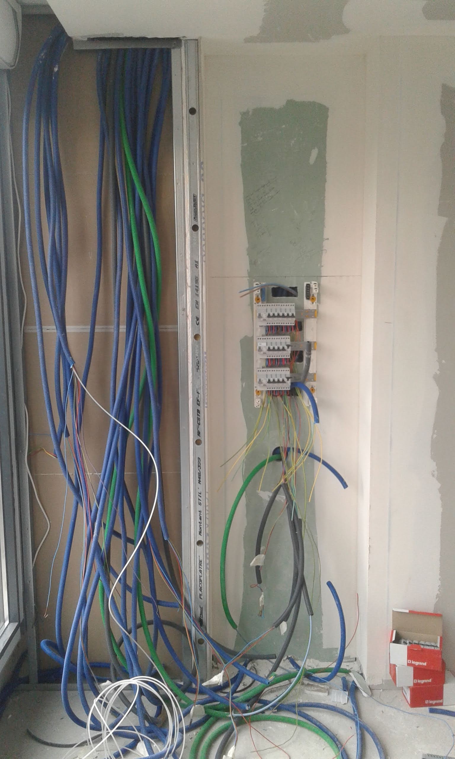 Service electricien 94 entre particuliers