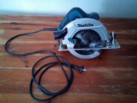 Location : scie circulaire Location : scie circulaire