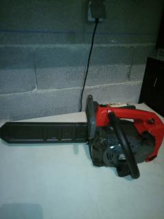 Location : tronconneuse Location : tronconneuse