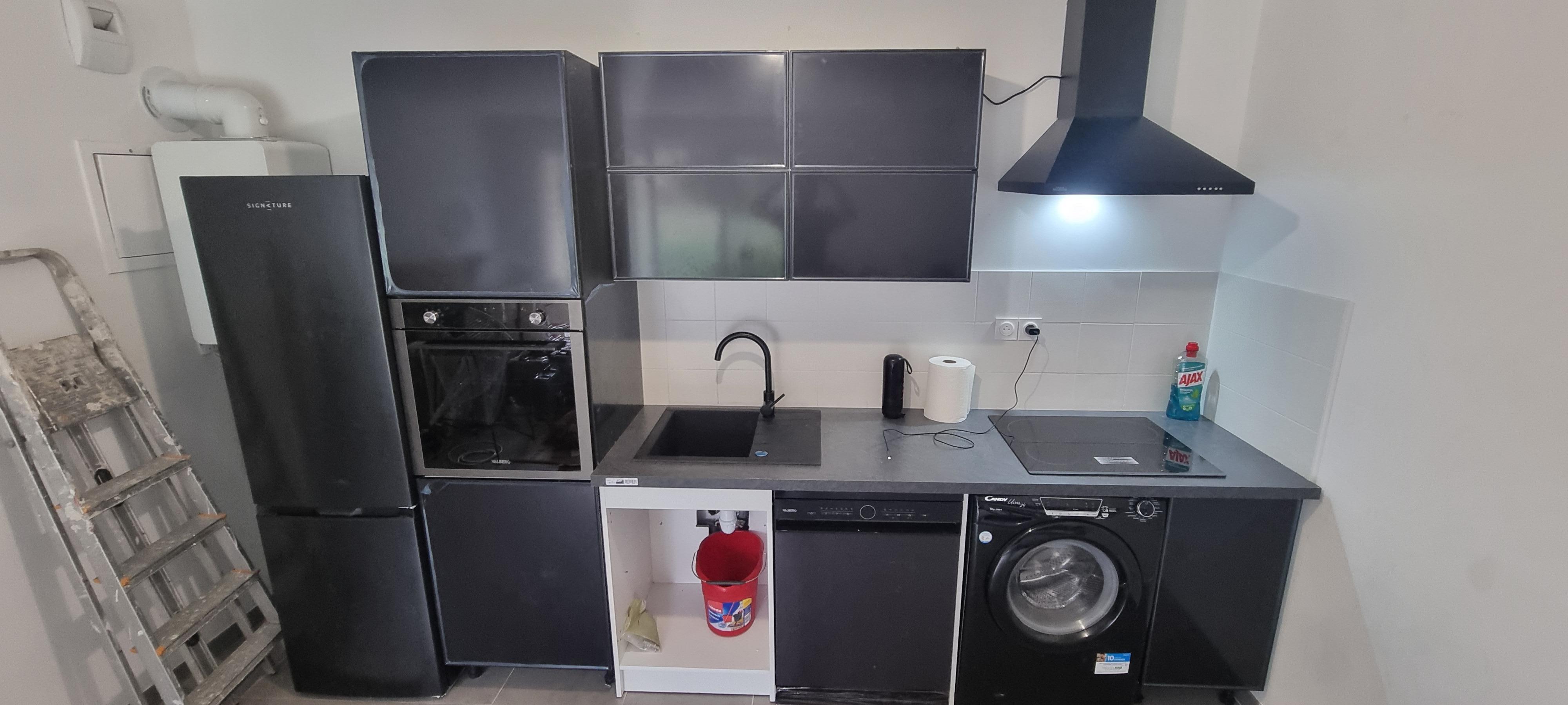 Service pose de cuisine 13 entre particuliers