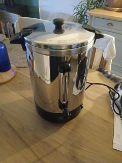 Location : cafetiere Location : cafetiere