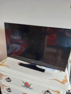 Location : television Location : television