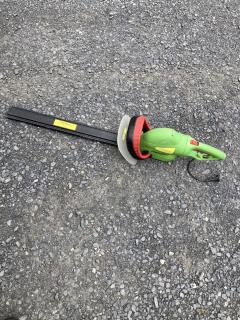 Location : taille haie Location : taille haie