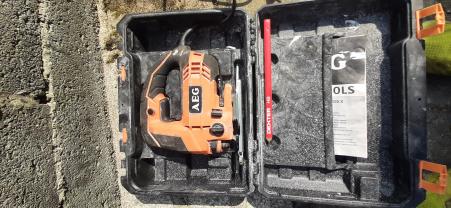 Location : scie sauteuse Location : scie sauteuse