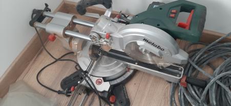 Location : scie a onglet Location : scie a onglet