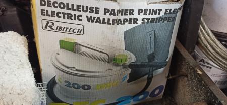 Location : decolleuse de papier peint Location : decolleuse de papier peint