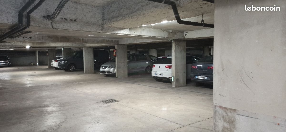 Location parking dans residence 93 entre particuliers
