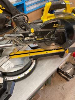 Location : scie a onglet Location : scie a onglet