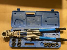 Location : pince a sertir Location : pince a sertir