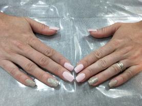 Service : prothesiste ongulaire Service : prothesiste ongulaire