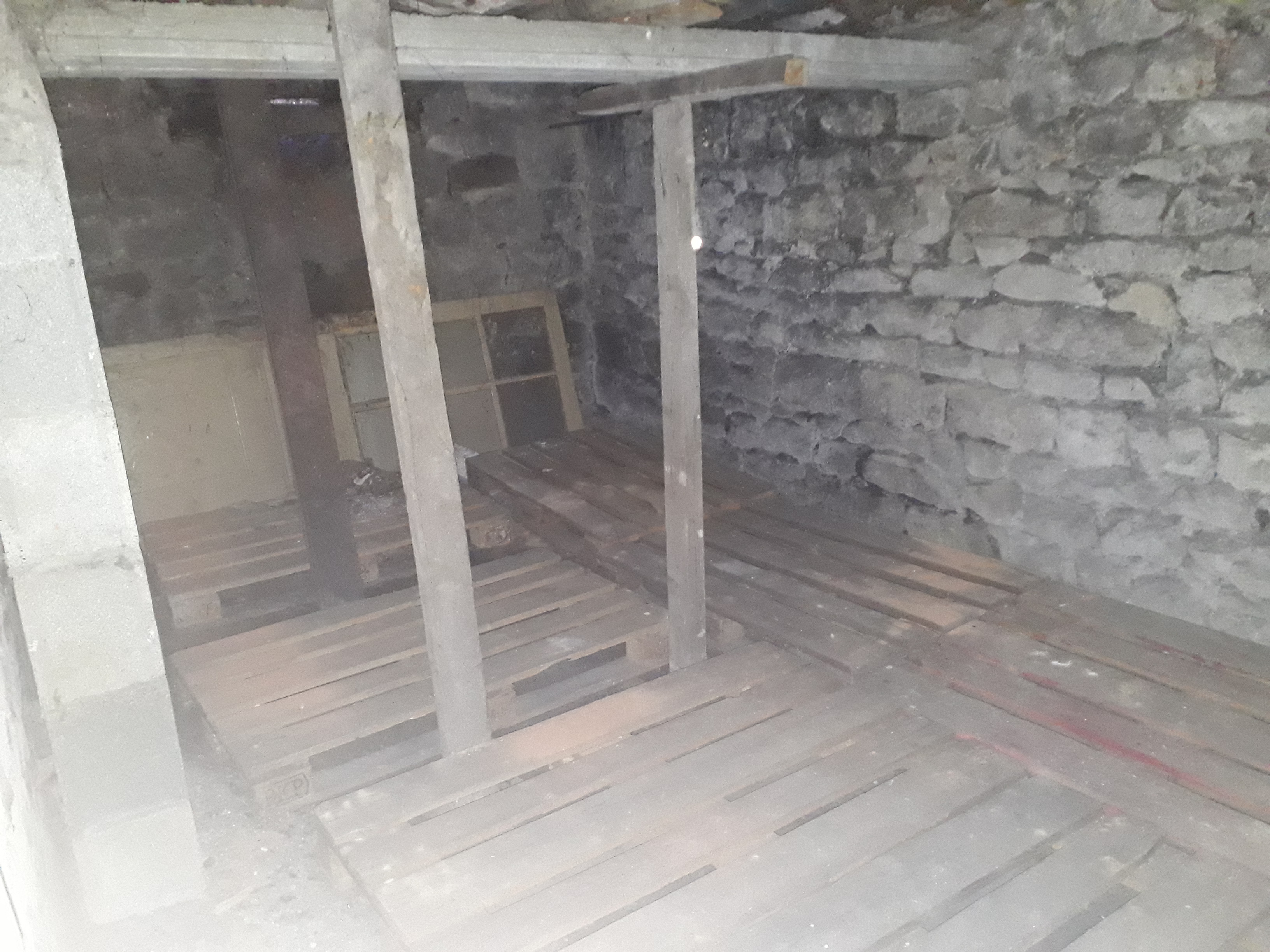 Location stockage en cave 42 entre particuliers