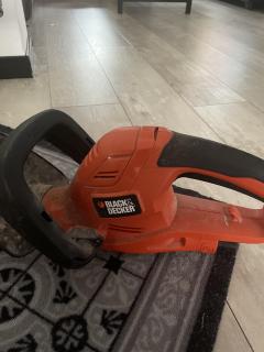 Location : taille haie Location : taille haie