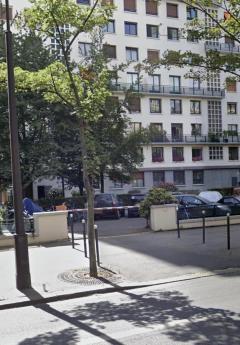 Loue parking petite voiture rue Labat 75018 - Locations