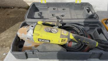 Location : disqueuse Location : disqueuse