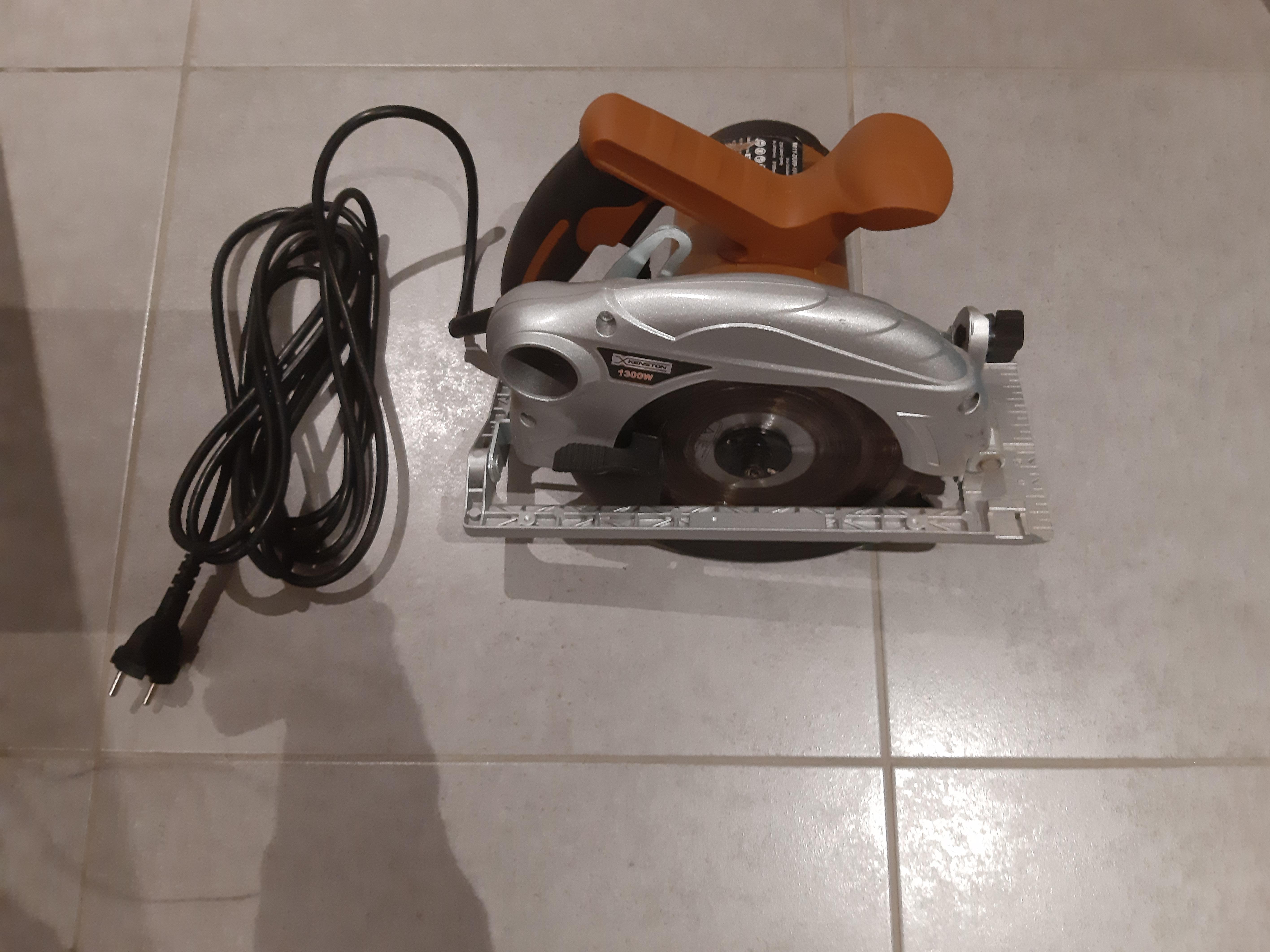 Location : scie circulaire Location : scie circulaire