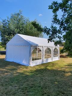 Location : table de reception Location : table de reception