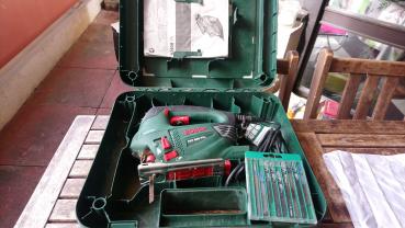 Location : scie sauteuse Location : scie sauteuse