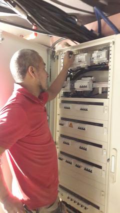 Service : electricien Service : electricien