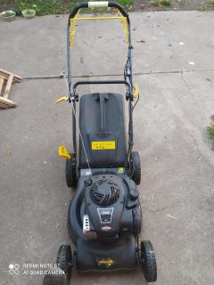 Location : tondeuse Location : tondeuse