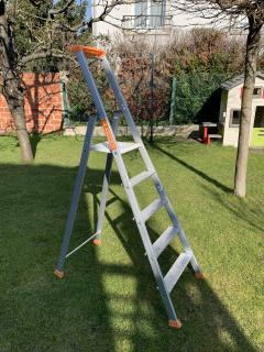 Location : escabeau Location : escabeau