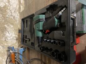 Location : boulonneuse Location : boulonneuse