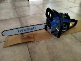 Location : tronconneuse Location : tronconneuse