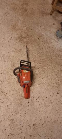 Location : tronconneuse Location : tronconneuse