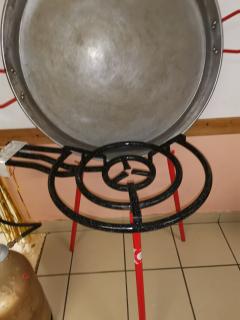 Location : plat a paella Location : plat a paella