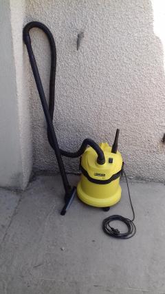 Location : aspirateur Location : aspirateur