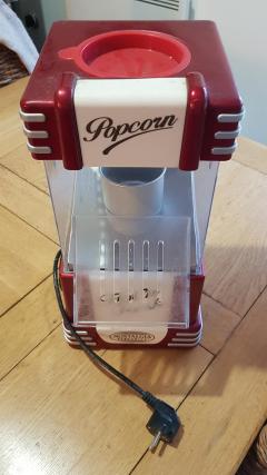 Location : machine a pop corn Location : machine a pop corn