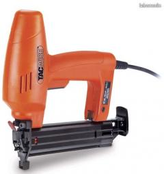 Location : cloueuse Location : cloueuse