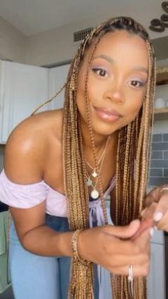 Service : coiffure extension Service : coiffure extension