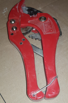 Location : pince a sertir Location : pince a sertir