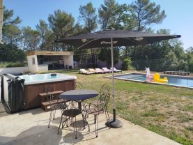 Location : piscine Location : piscine