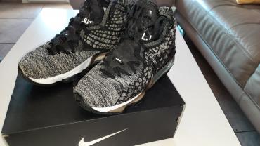 Louer ces chaussures