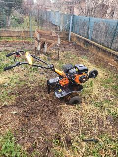 Location : motobineuse Location : motobineuse