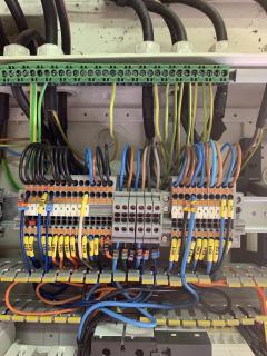 Service : electricien Service : electricien