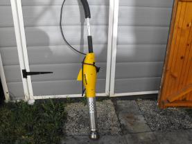 Location : desherbeur Location : desherbeur