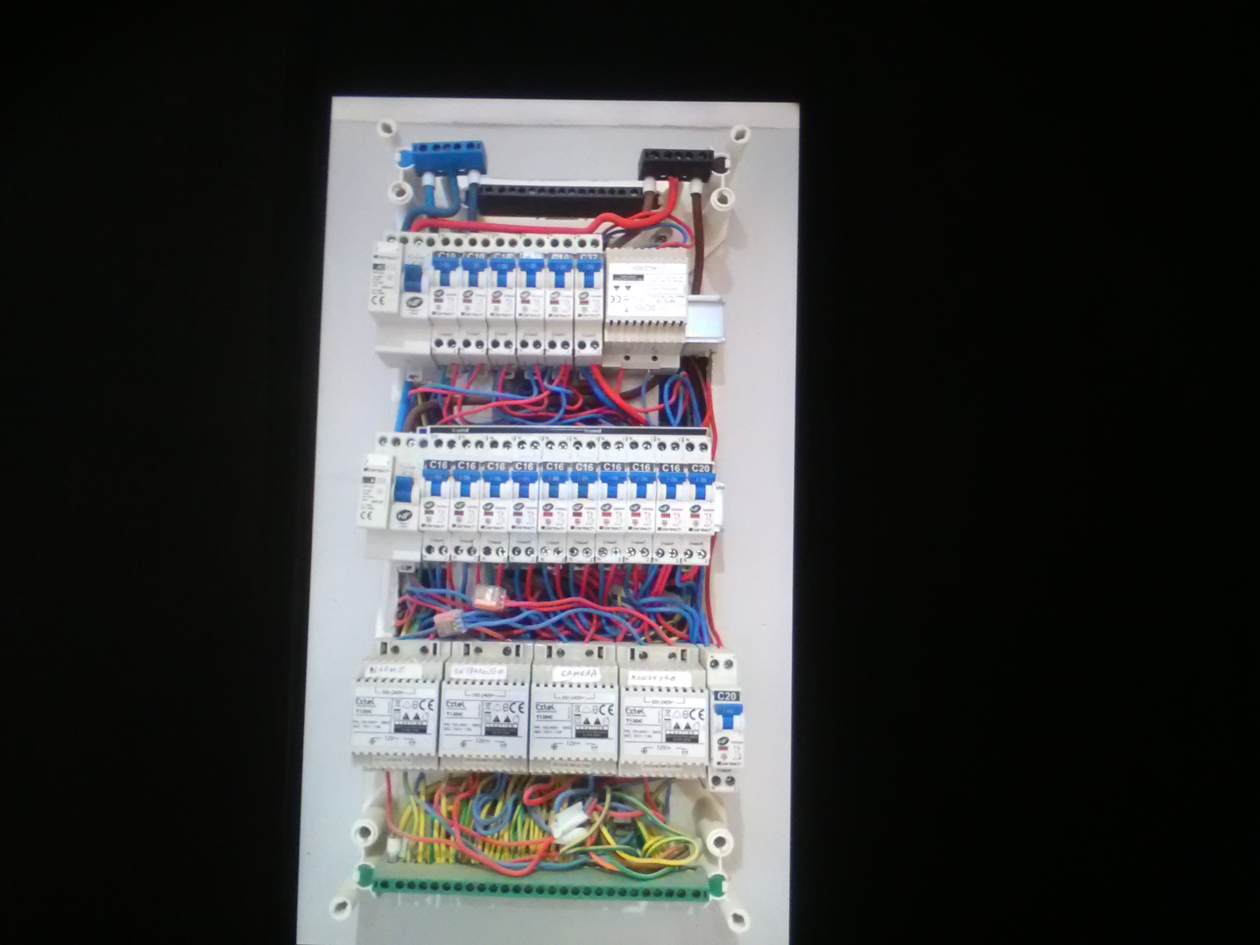 Service electricien 57 entre particuliers