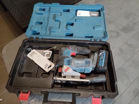 Location : scie sauteuse Location : scie sauteuse