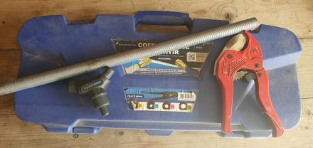 Location : pince a sertir Location : pince a sertir